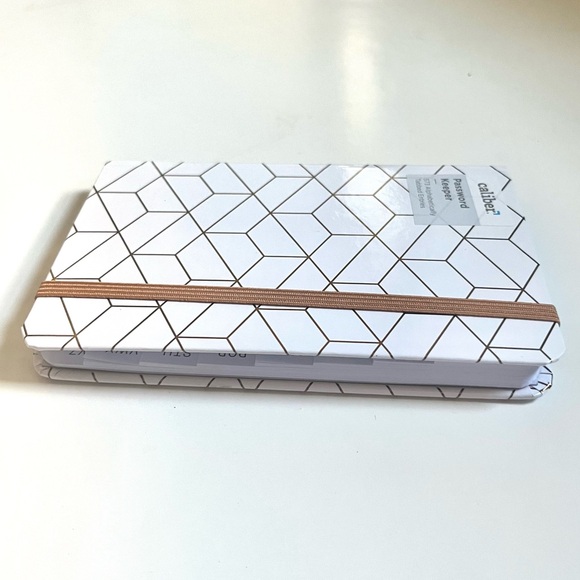 ๐ท๏ธ Caliber password keeper hard cover abstract mini journal for purse - Picture 10 of 12